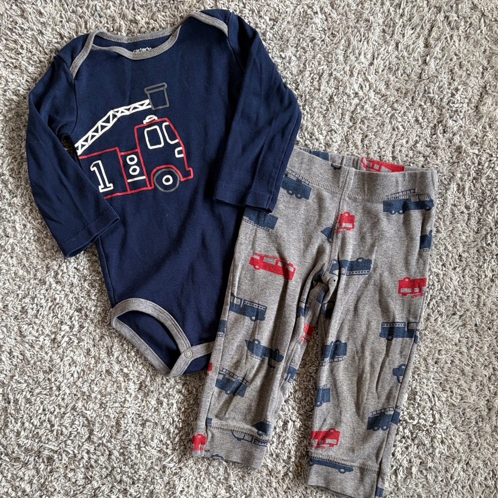 🚒Carter’s 2-Pc Firetruck Bodysuit & Pants Set | 18m